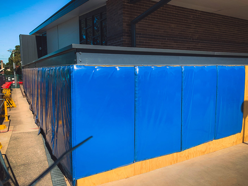 Manta insonorizada de PVC para puerta y pared