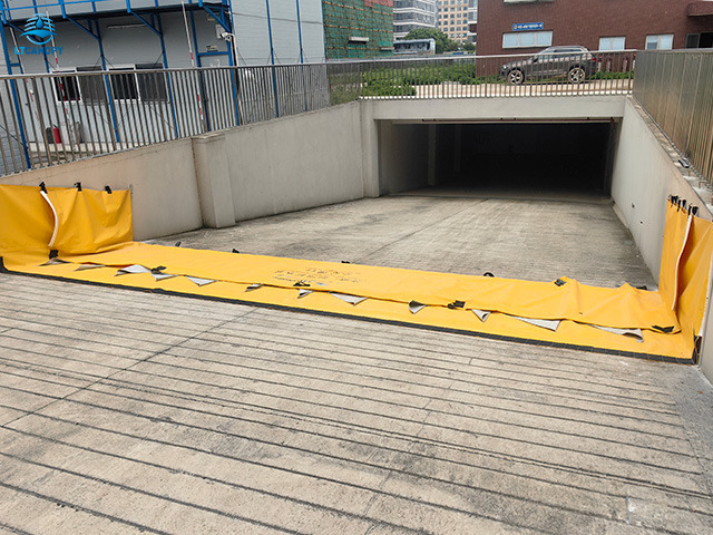 Sistema de barrera contra inundaciones con compuerta de agua