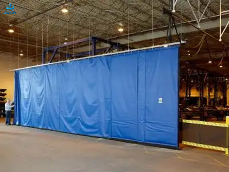 Muros cortina industriales de lona de PVC