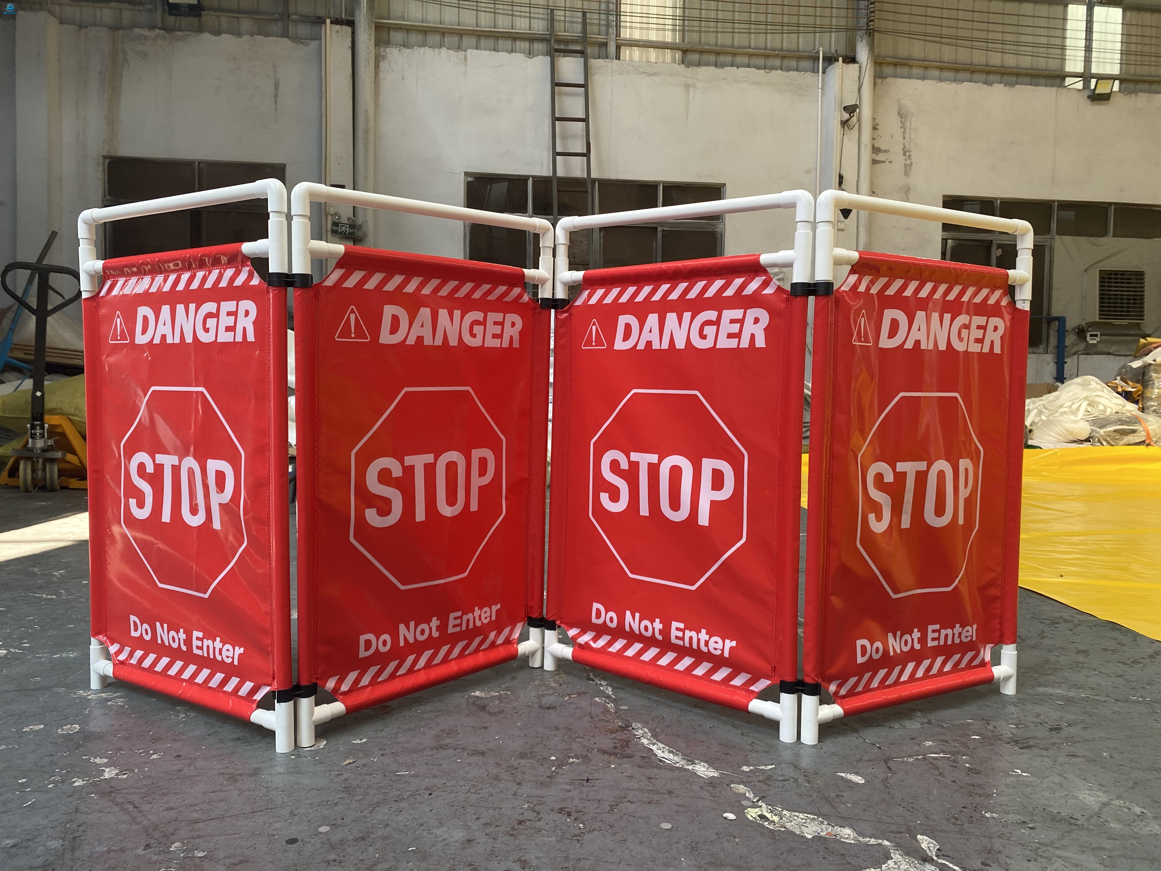 Valla de seguridad de PVC con barricada expandible