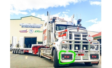 Logotipo de coche que cubre lonas