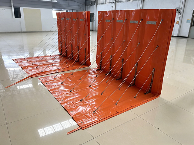 Panel de barrera contra inundaciones para protecci&oacute;n temporal contra inundaciones alrededor de edificios