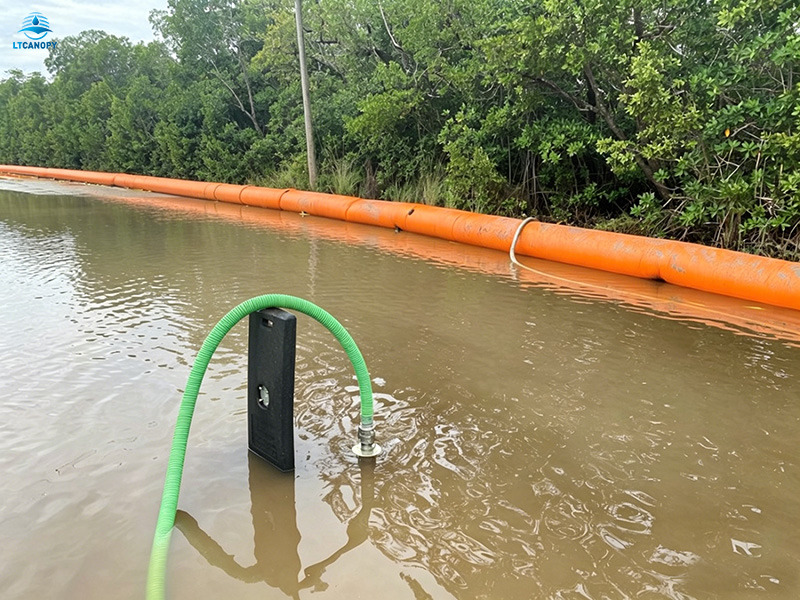 Barrera contra inundaciones llena de agua inflable de múltiples formas